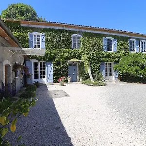 Naturaform Centre De Bien-être Et Ses D'hôtes Couette-café